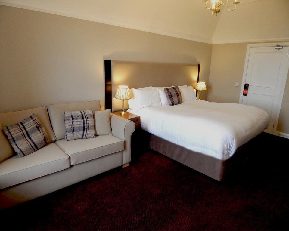 Tulloch Castle Hotel ‘A Bespoke Hotel’ Dingwall Exterior foto