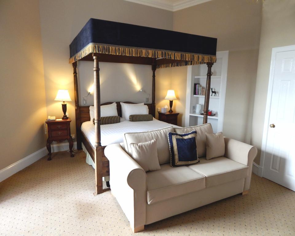 Tulloch Castle Hotel ‘A Bespoke Hotel’ Dingwall Exterior foto